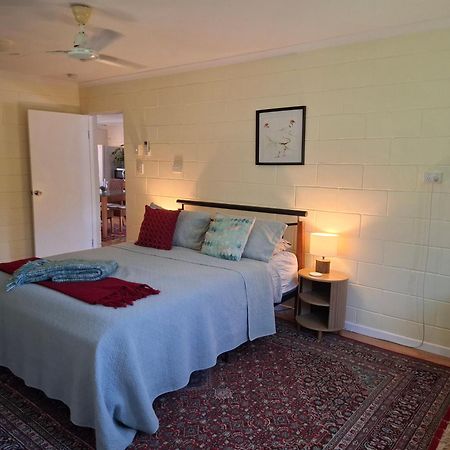 J & Ella'S Holiday House - 2 Bedroom, 2 Bathroom Home Cooktown Exterior foto