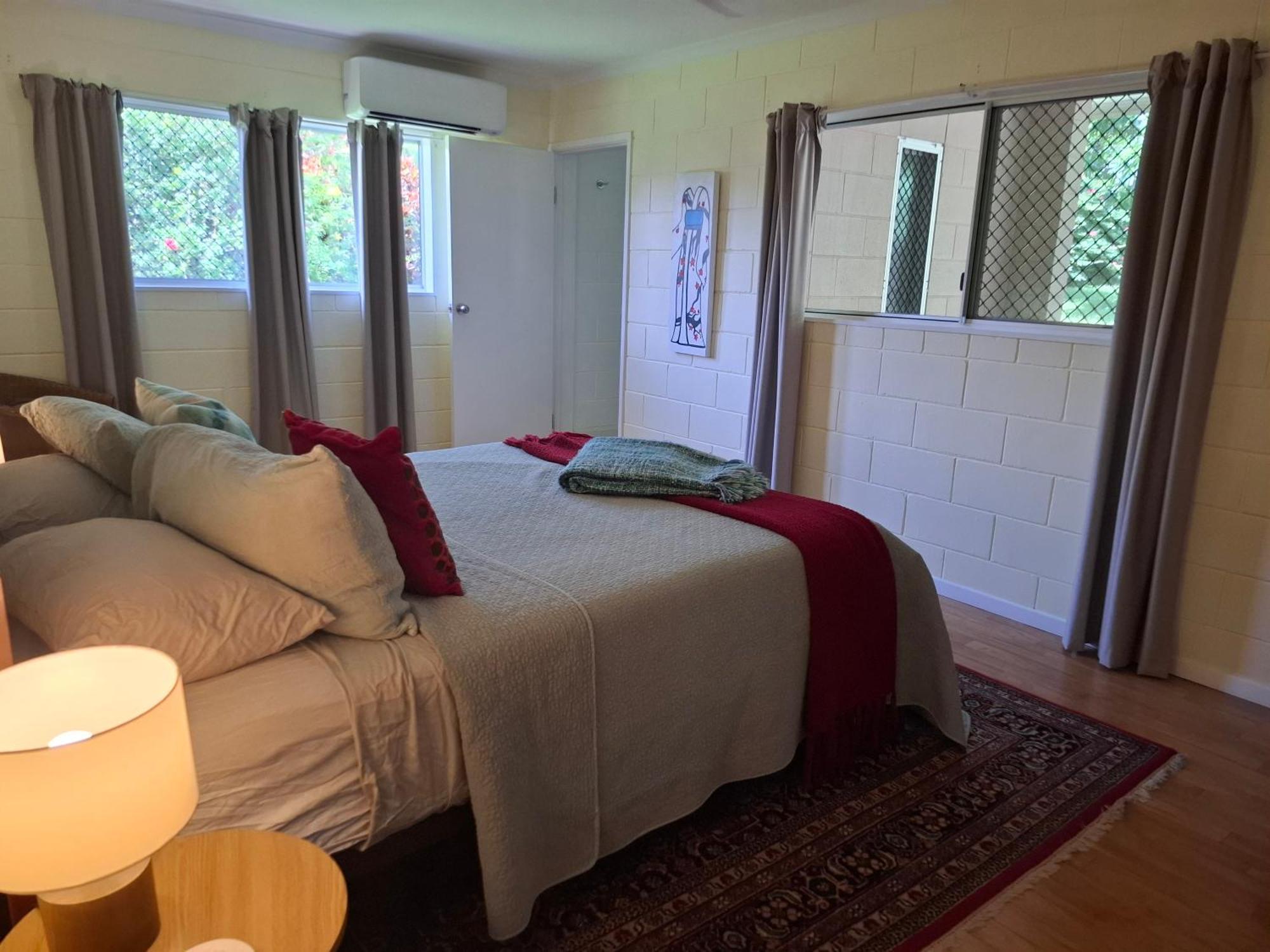 J & Ella'S Holiday House - 2 Bedroom, 2 Bathroom Home Cooktown Exterior foto